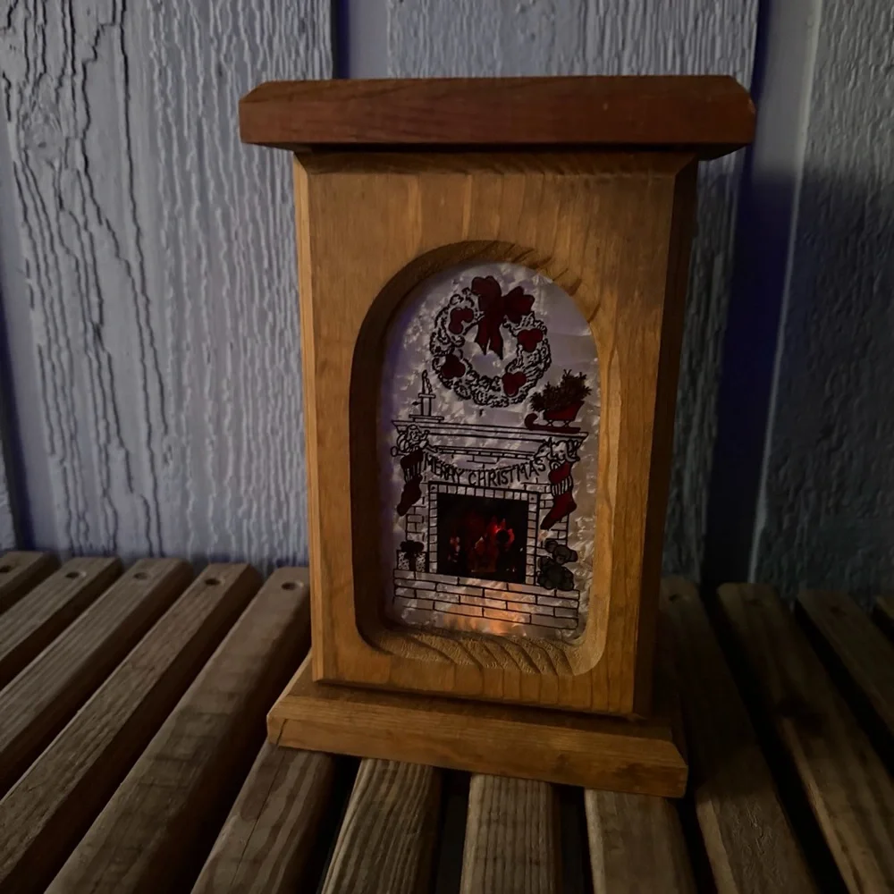 Vintage Wooden Christmas Scene Lantern Glass Fireplace Night‎ Light Wood Kitsch